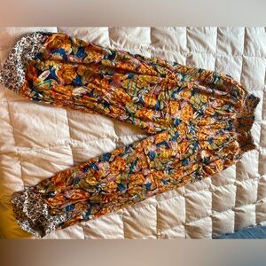 Anthropologie lightweight floral pants. Size medium